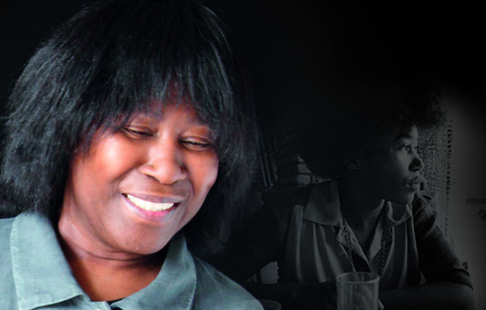 Ladies & Gentlemen… The Gracious, Witty And Extraordinarily Talented Ms Joan Armatrading – Live Music Review