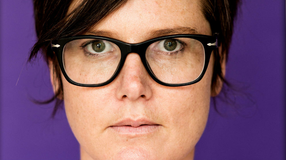 Hannah Gadsby Blends Her Love Of Art and Her Skill For Comedy to Create “Art Lite” – Adelaide Cabaret Festival Interview