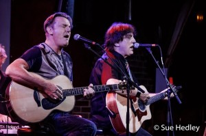 Jon English & Peter Cupples Singing at The Gov - Image by Sue Hedley - The Clothesline